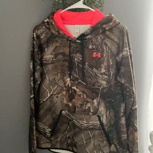 camo sweatshirt